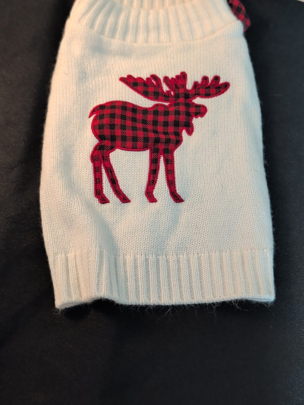 Dog Clothes- Ivory Knit Sweater with Red Buffalo Plaid Moose And Scarf Size XS/S - Picture 6 of 6